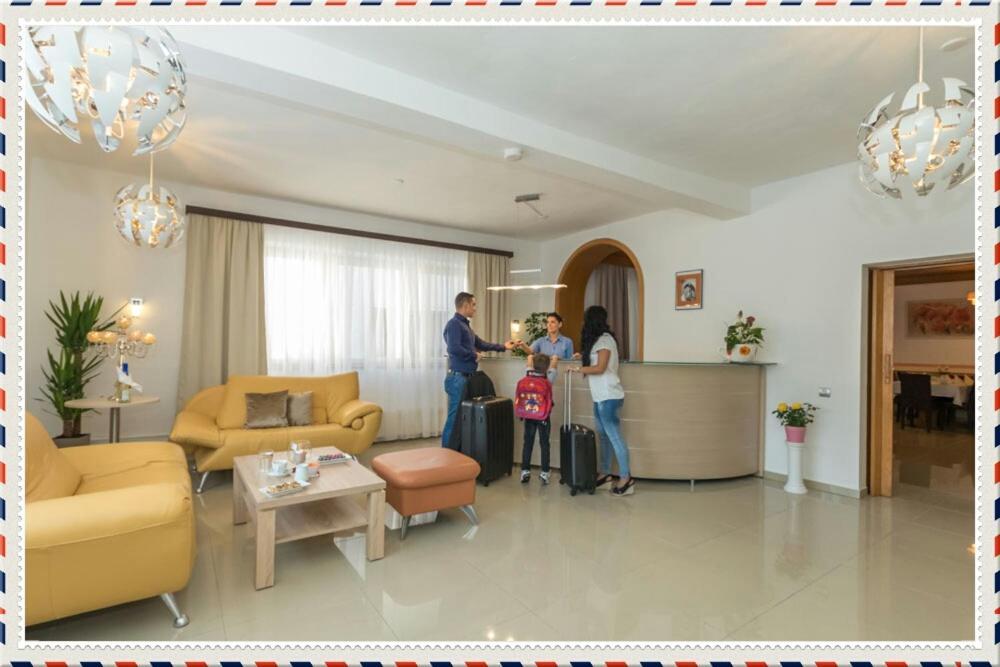 Hotel Luca Betzenstein Esterno foto